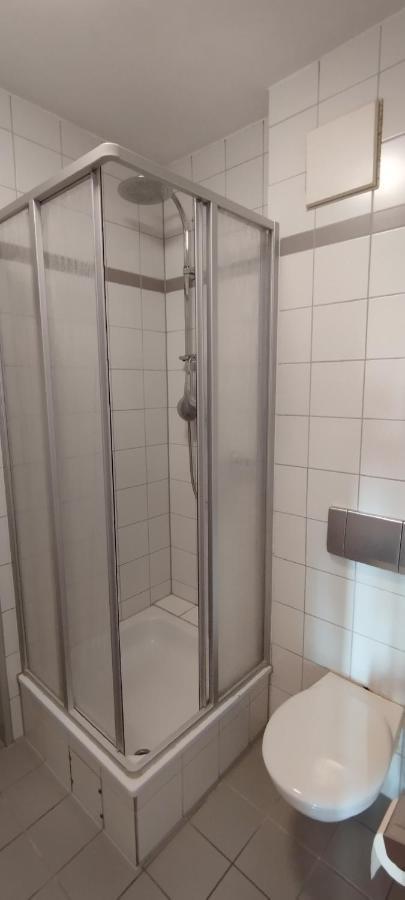 Aparthotel Gaststaette Zur Tribuene Pfungstadt Esterno foto
